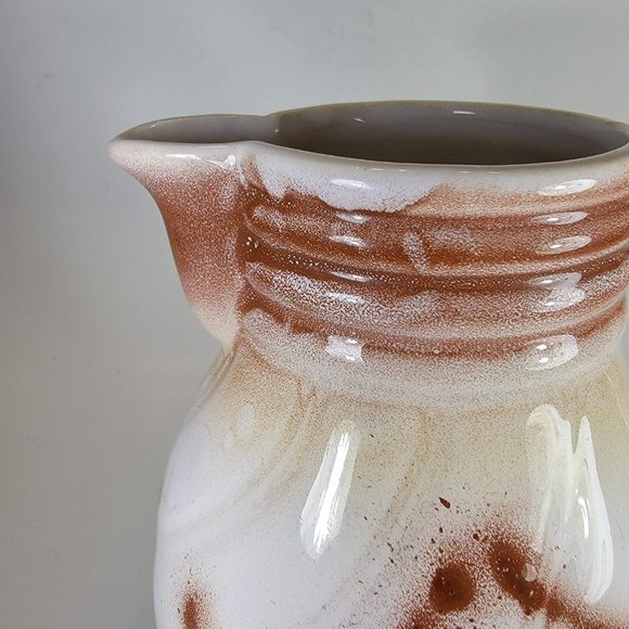 Small Pitcher Vase Japanese Hand Painted Rope Design White Glossy Glaze 6" Tall - Picture 7 of 8